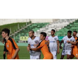 Iraty vence o Patriotas e garante a vaga nas semifinais com empate do Paranavaí diante do Foz.